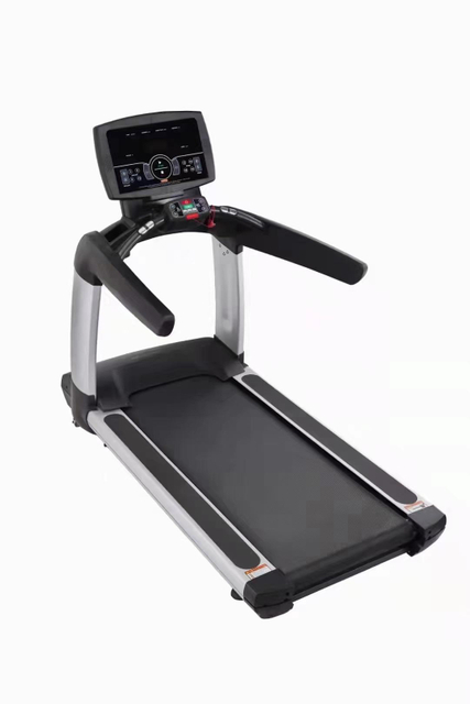 Esteira comercial LED MND-CC42A | Motor 3HP, inclinação de 15% | MND FITNESS