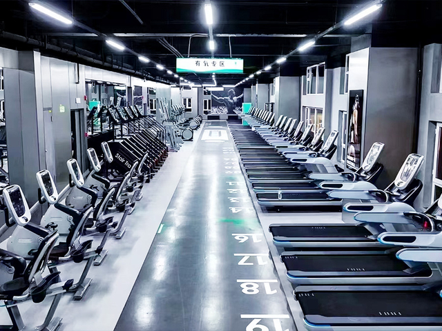 esteira comercial para centros recreativos